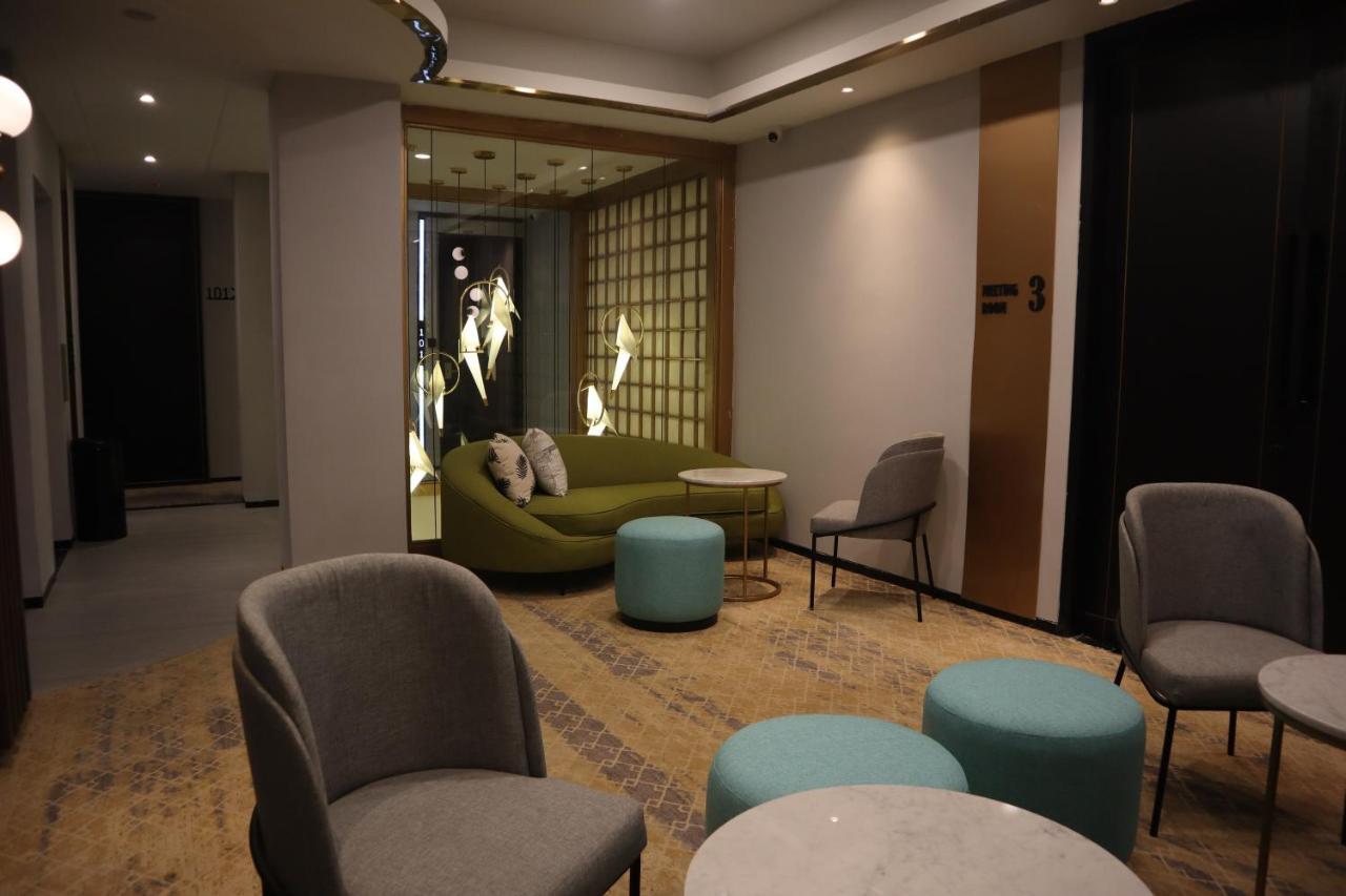 Gaia Hotel Ternate Exterior photo
